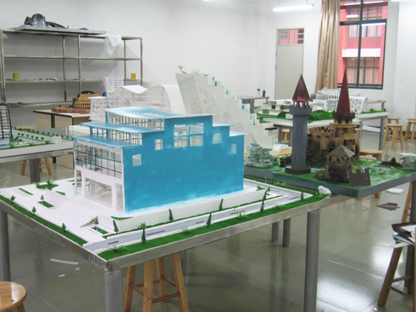 1728916594160855.jpg 2ujmk7lbul.jpg